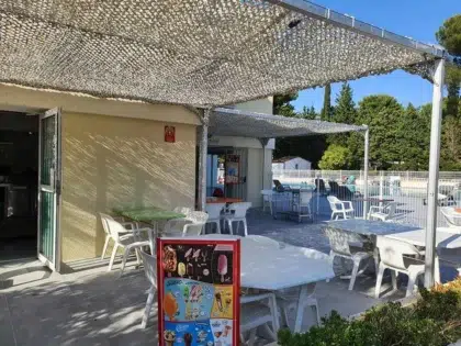 Services 4 snack bar